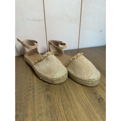 Beige espadrilles Beige espadrilles