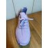 Paarse sneaker