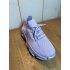 Paarse sneaker